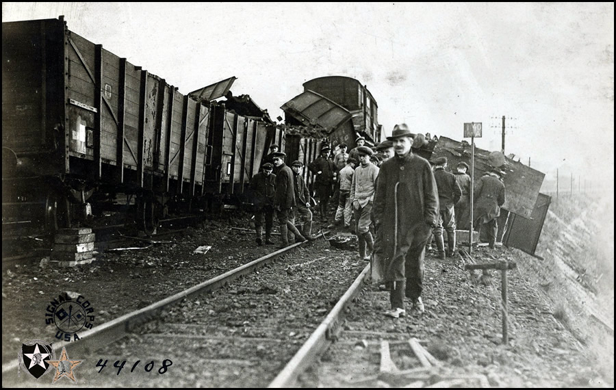 Wreck being cleared away by Germans. To the right is seen River Rhine. Fahr Irlich, Germany. December 17, 1918.
