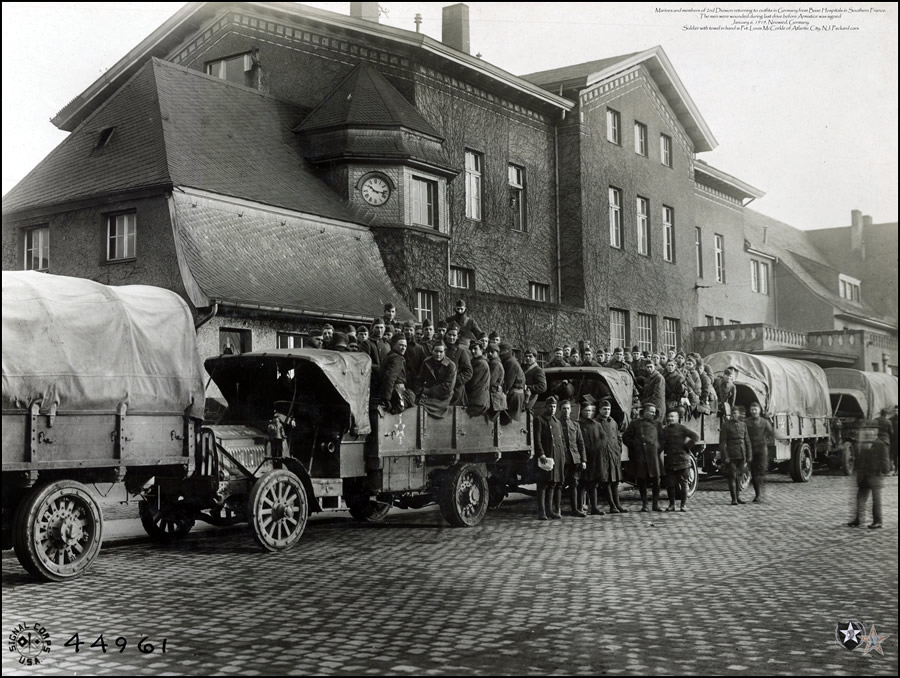 Marines and men of 2ND Div. returning to outfits in Germany from Base Hospitals in Southern France. Neuwied, Jan 6 1919.